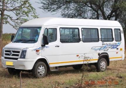 17 Seater Tempo Traveller Rental Service
